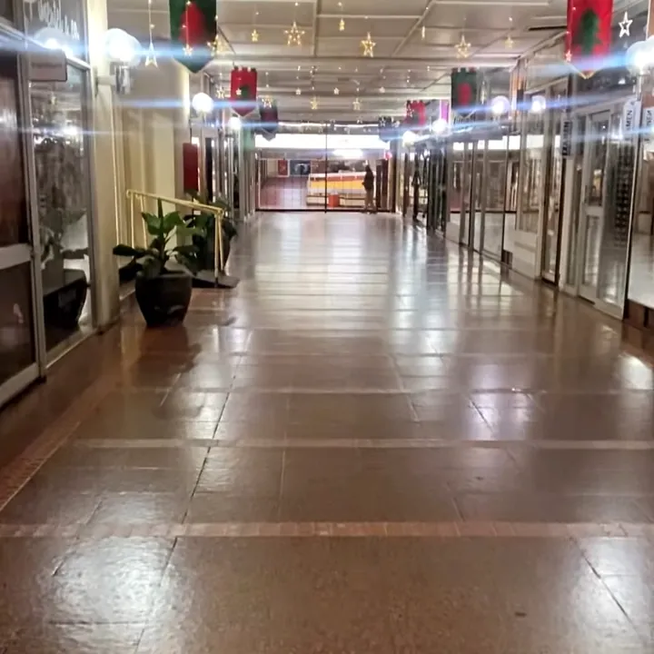 Pasillo interior de la Galería La Hechicera